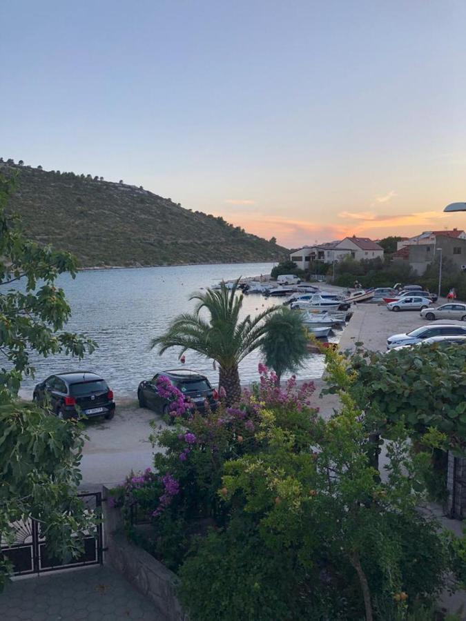 Holiday House Maja Podglavica エクステリア 写真